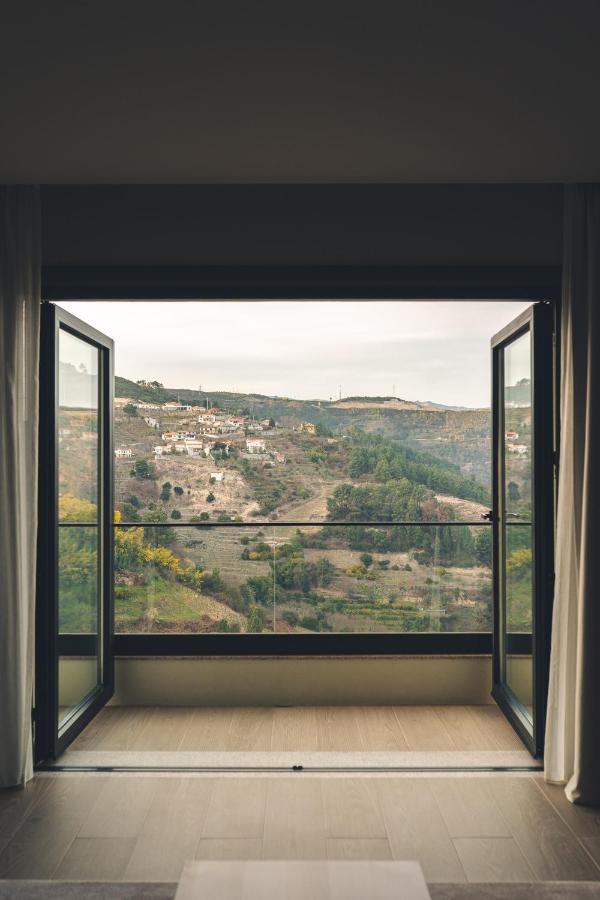 Mw Douro Wine & Spa Са́нта-Ма́рта-де-Пенагіа́н Екстер'єр фото View of the village from the hotel