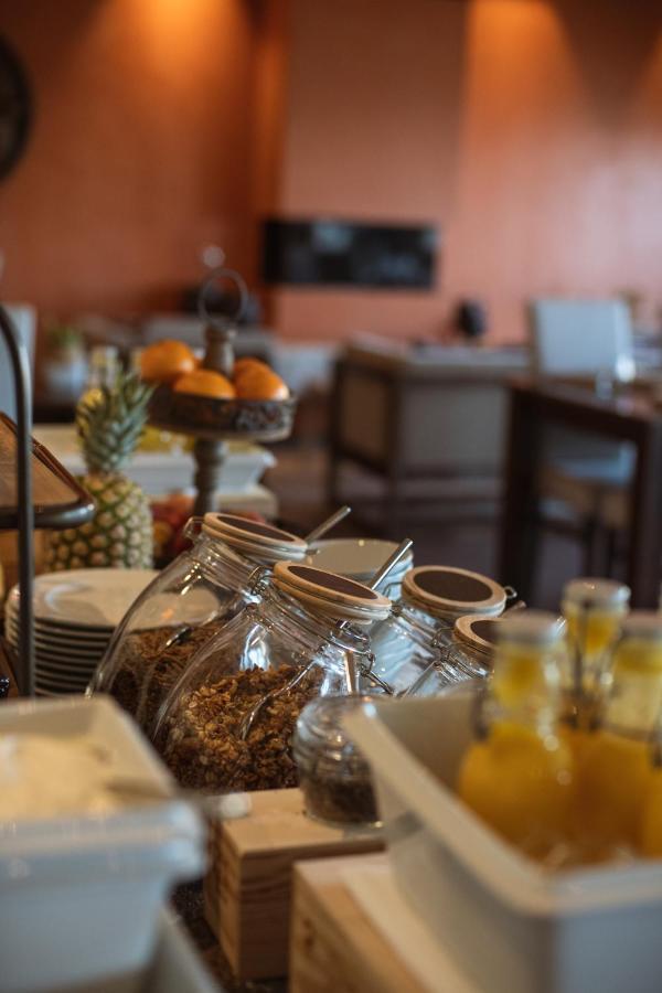 Mw Douro Wine & Spa Са́нта-Ма́рта-де-Пенагіа́н Екстер'єр фото Breakfast at the hotel